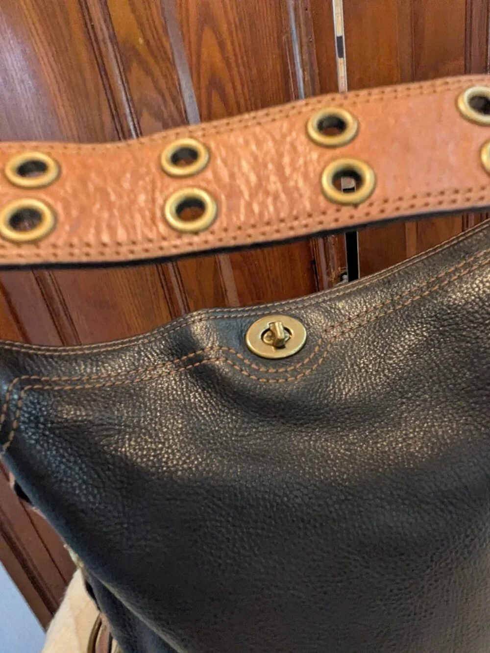Coach Vintage Shoulder Bag dark brown/Saddle Tan Leather Turn lock 10960